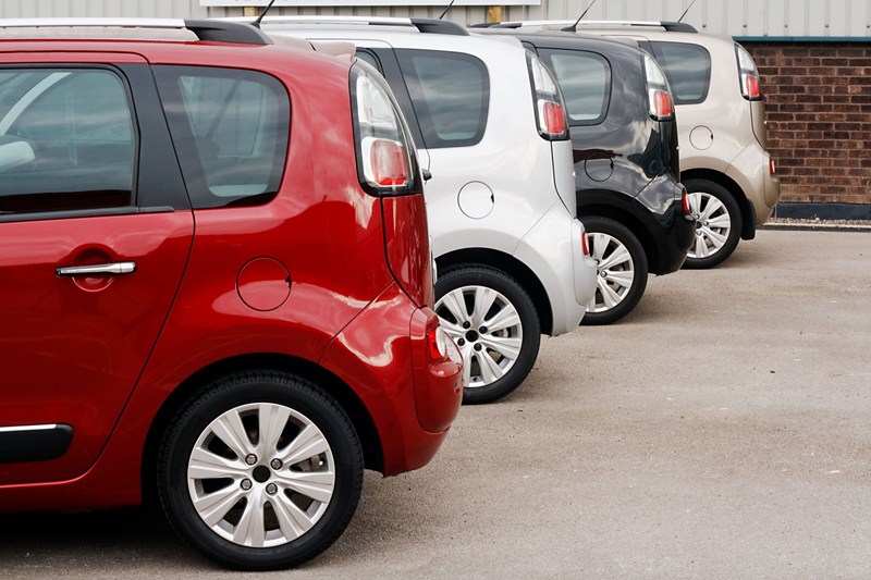 Auto ter beschikking van beide echtgenoten